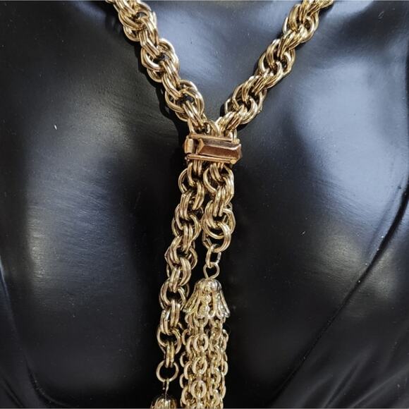 Vintage 80s Luxurious Gold Tassel Necklace with Intricate Chain - Picture 2 of 11